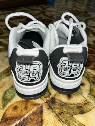 Zapatos Nike Jordan y Louis Vuitton