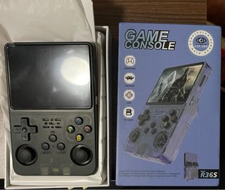 Consola R36S Gamepad Chip TF Card