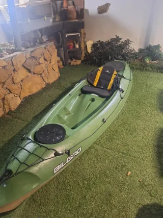 Kayak beige y verde