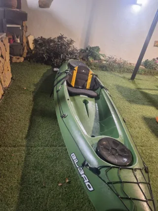 Kayak beige y verde