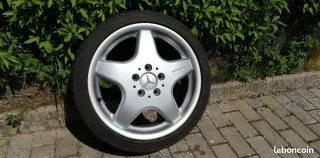 Llantas AMG 17 con neumáticos