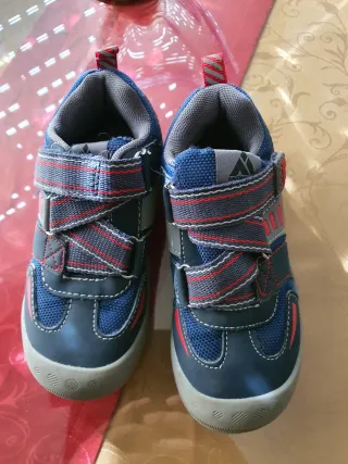 Zapatos niño azul y rojo talla 28