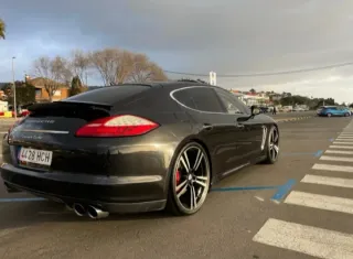 Porsche Panamera Turbo 2011