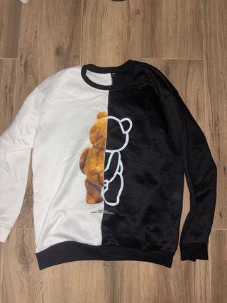 Sudadera Oso Blanco y Negro