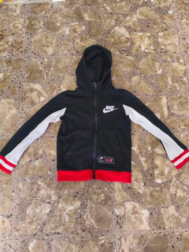 Felpa Nike taglia S 104-110 (4-5 anni)