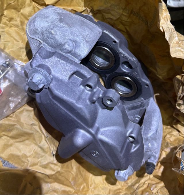 Pinza de freno 4 pistones