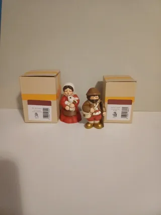 Thun Presepe Donna con coniglio e Viandante