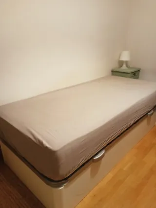 Cama 90x190 con arcón y colchón