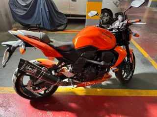 Kawasaki Z750 Naranja
