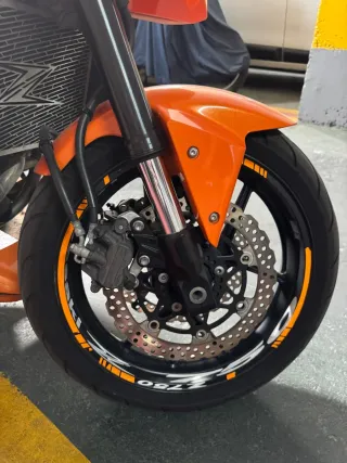 Kawasaki Z750 Naranja