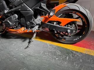 Kawasaki Z750 Naranja