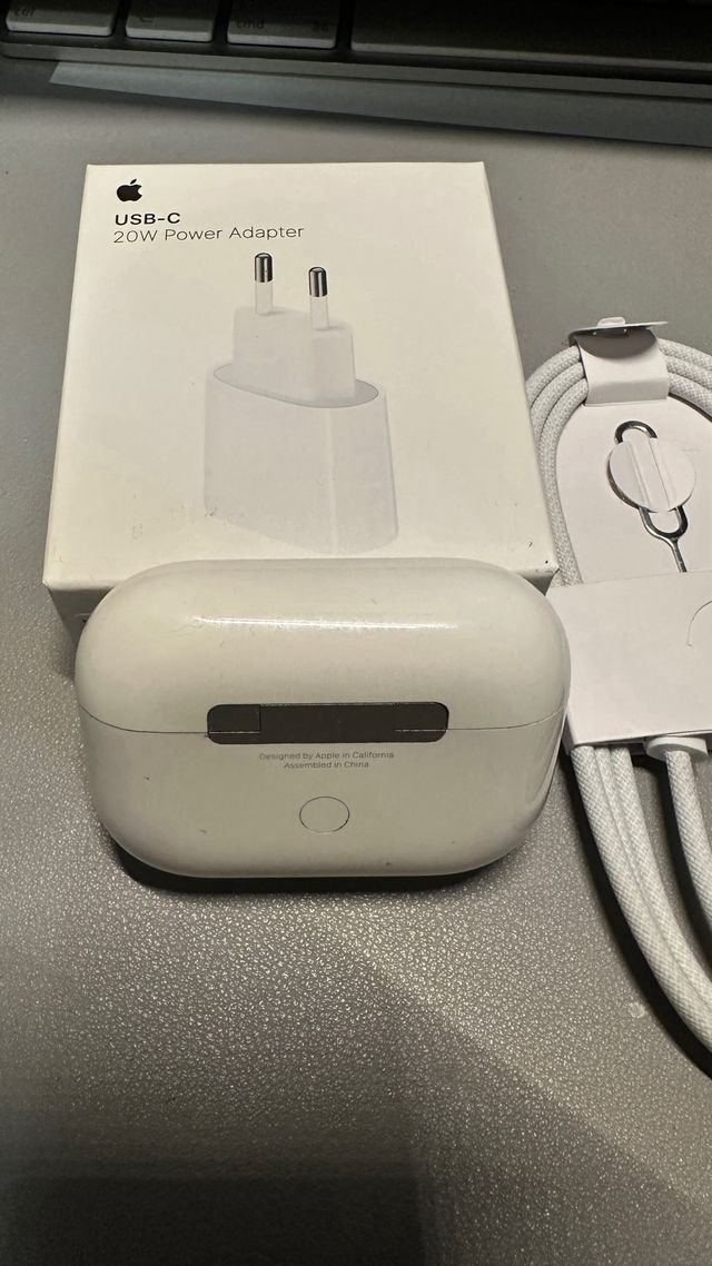 AirPods Pro 1G + Cargador + cable Lightning 