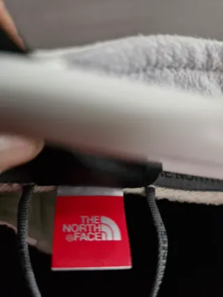 Chaqueta The North Face. Apex.  Mujer. Blanco/Gris
