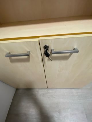 Mueble de oficina madera y metal