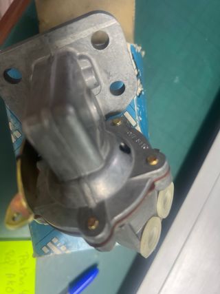 Bomba Combustible Perkins AK087 8110