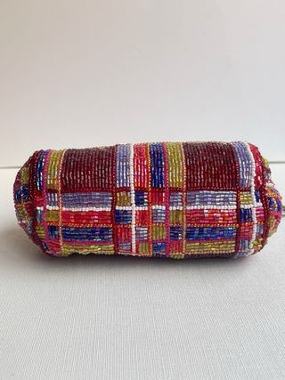 Bolso de mano con abalorios multicolor