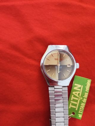 Reloj Titan Vintage( unisex)