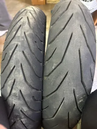Juego de neumáticos Pirelli Angel City