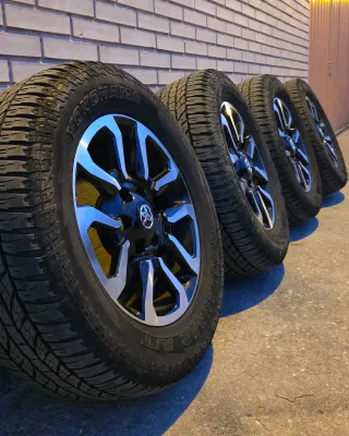 Llantas 18 Toyota Hilux / Land Cruiser