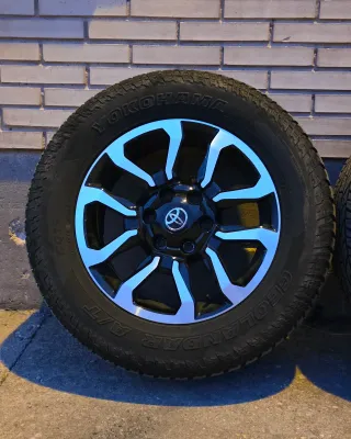 Llantas 18 Toyota Hilux / Land Cruiser
