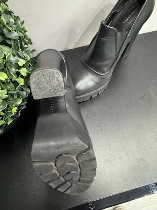 Zapatos de tacón Zara piel negros