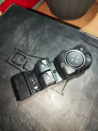 Pulsantiera Alzacristalli Ford Fiesta Mk8