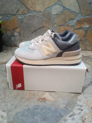 New Balance 574 Beige y Azul