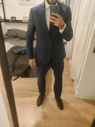 Traje de hombre azul