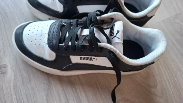 Zapatillas Puma niño negras y blancas