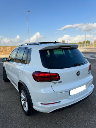 VOLKSWAGEN TIGUAN 2.0TDI R-LINE 
