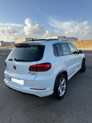 VOLKSWAGEN TIGUAN 2.0TDI R-LINE 