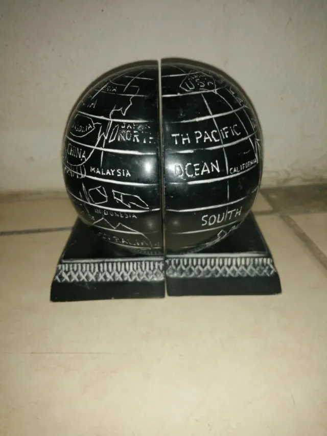 Globo terráqueo decorativo en 2 piezas