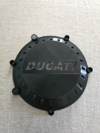Tapa Embrague Ducati Negra