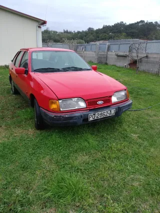 SEAT 600 y FORD SIERRA 2.0