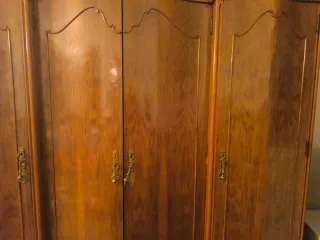 Dormitorio antiguo madera y metal