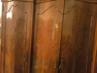 Dormitorio antiguo madera y metal