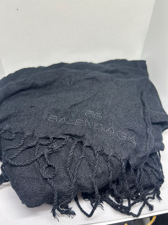 Sciarpa Balenciaga nera con frange