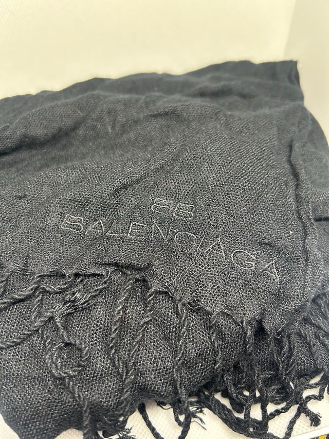Sciarpa Balenciaga nera con frange
