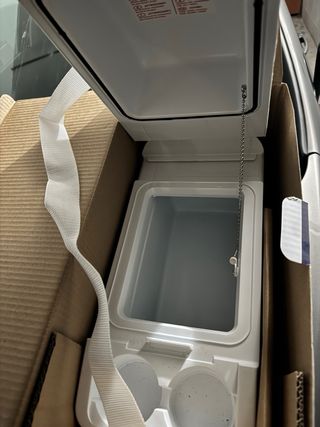 Nevera portátil MOBICOOL MT08 DC 8L