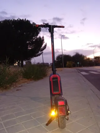 Patinete Eléctrico Red Bull Racing