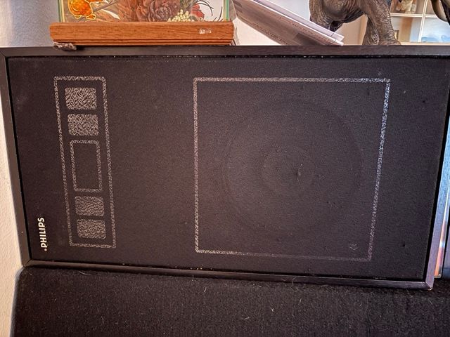 Cadena de música Philips con altavoces