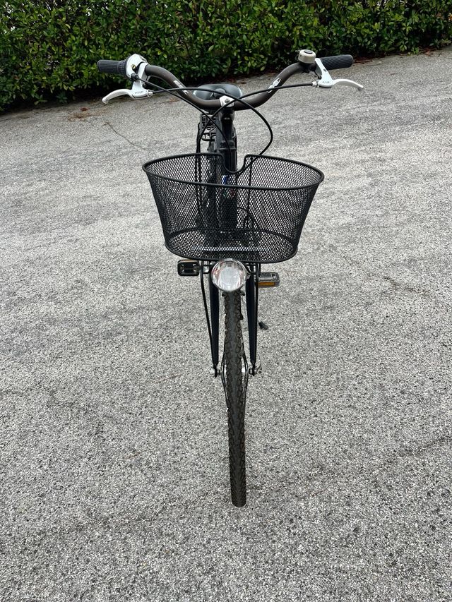Bici da donna Elios con cestino