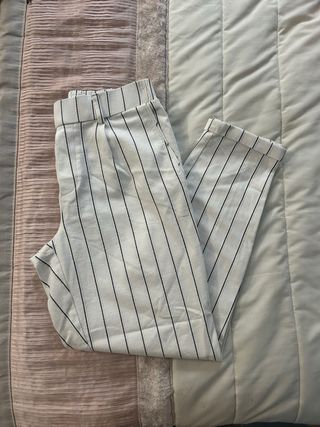 Pantalón rayas blanco y negro