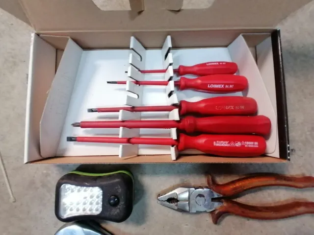 Lote Herramientas: Destornilladores, Alicates