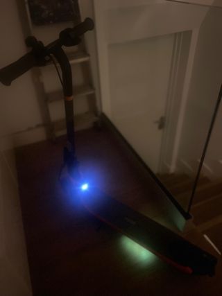 Patinete eléctrico infantil casi nuevo