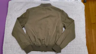 Chaqueta bomber verde militar