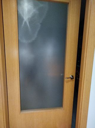 2 Puertas madera con cristal