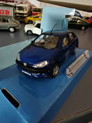 Coche Peugeot 206 1/43 Cararama