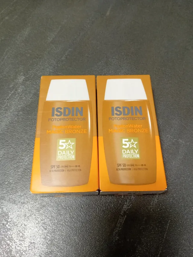 2 ISDIN Fotoprotector Fusion Water Magic Bronze SP