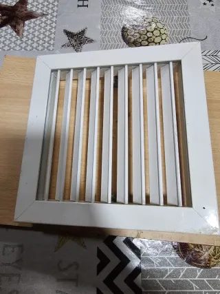 Rejilla ventilación blanca